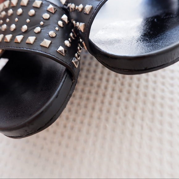 Gucci Black Sandals with Silver Studs - Picture 7 of 10